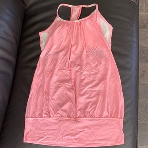 Lululemon tank top with built in support sz 6